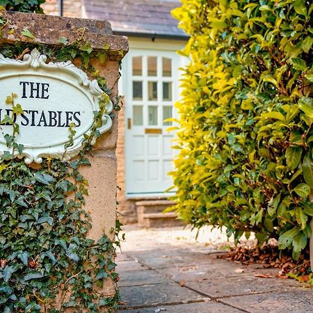 2 The Old Stables Villa Tetbury Exterior photo